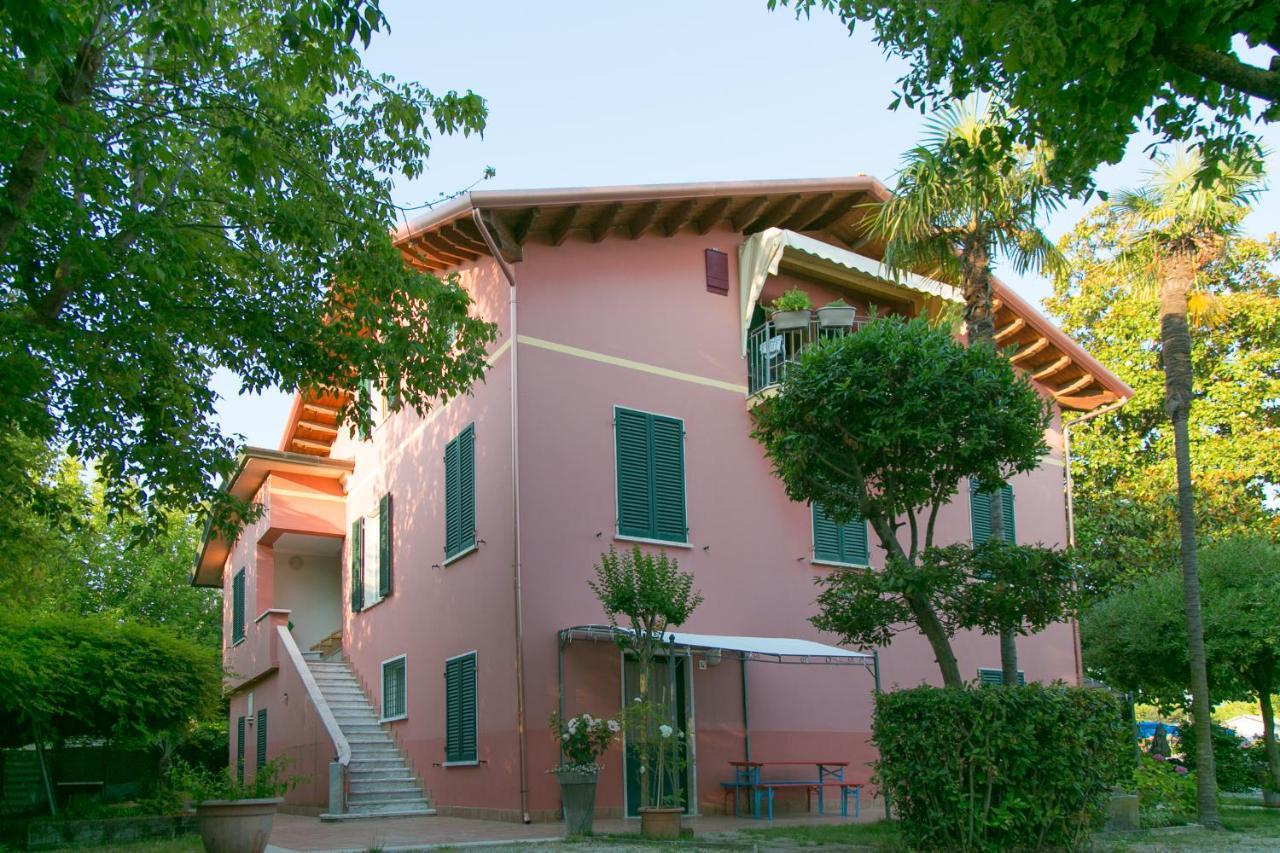 Camping Oasi Marina di Massa Exterior photo